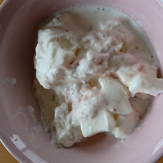 いちごとマシュマロのアイスクリーム